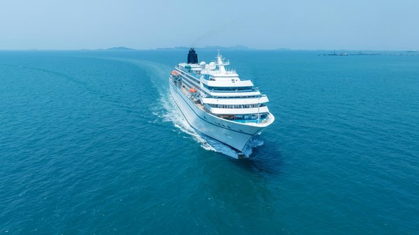 Ponant et ses croisières d'exception : un moyen d'explorer le monde autrement avec des expériences incluses !