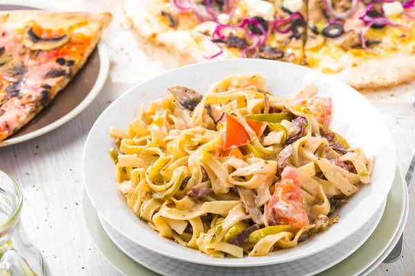 Les 5 destinations incontournables pour un voyage culinaire en Europe